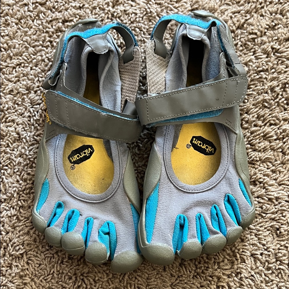 Vibram Women’s FiveFingers Gray and Blue Shoes- Size 41 (Women’s 10)